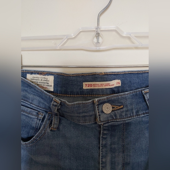 Levi's High Rise Jeans - Picture 6 of 9